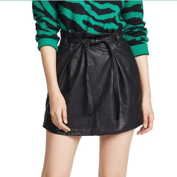 Free People Payton Paperbag Black Faux Leather Textured Mini Skirt, Size 2 - Picture 1 of 10
